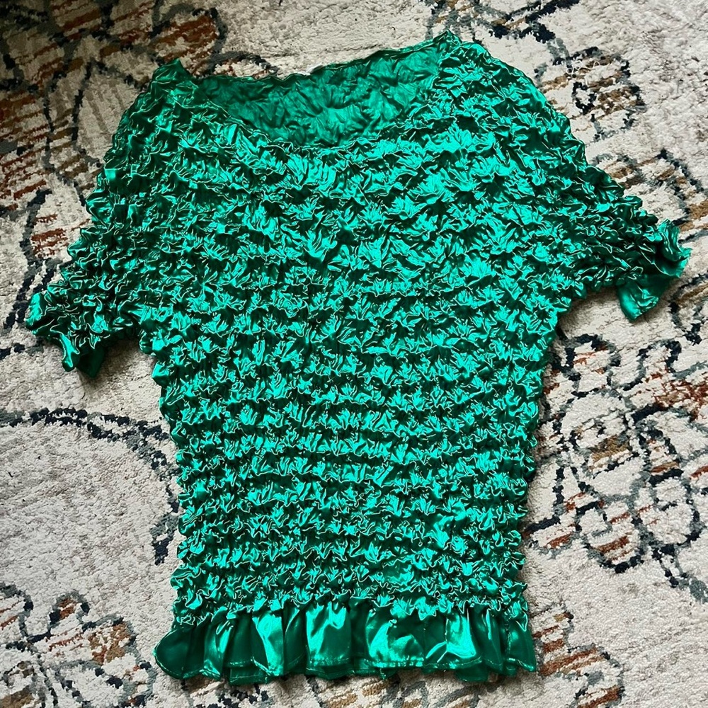 Emerald green popcorn shirt